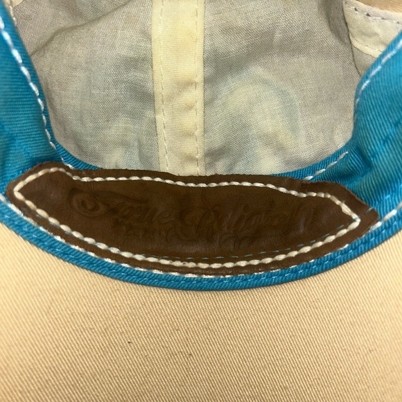 True religion hat - Picture 3 of 9
